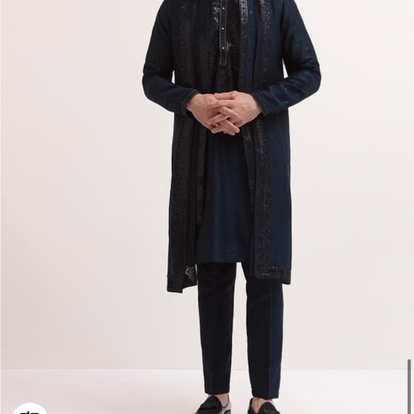 Blue Kurta Jacket Set With Dupatta In Sequins
Size: 40 - Picture 3 of 3